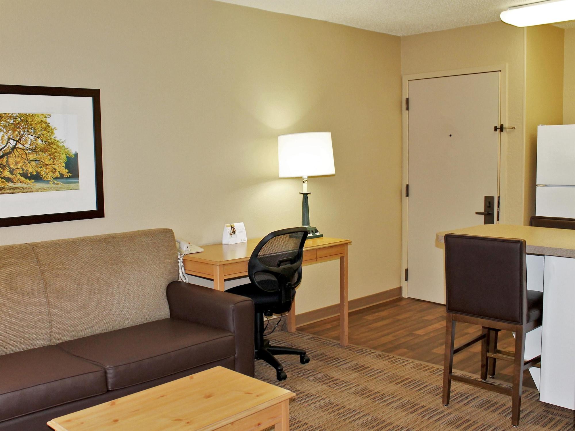 Extended Stay America Suites - Boston - Waltham - 52 4Th Ave Buitenkant foto