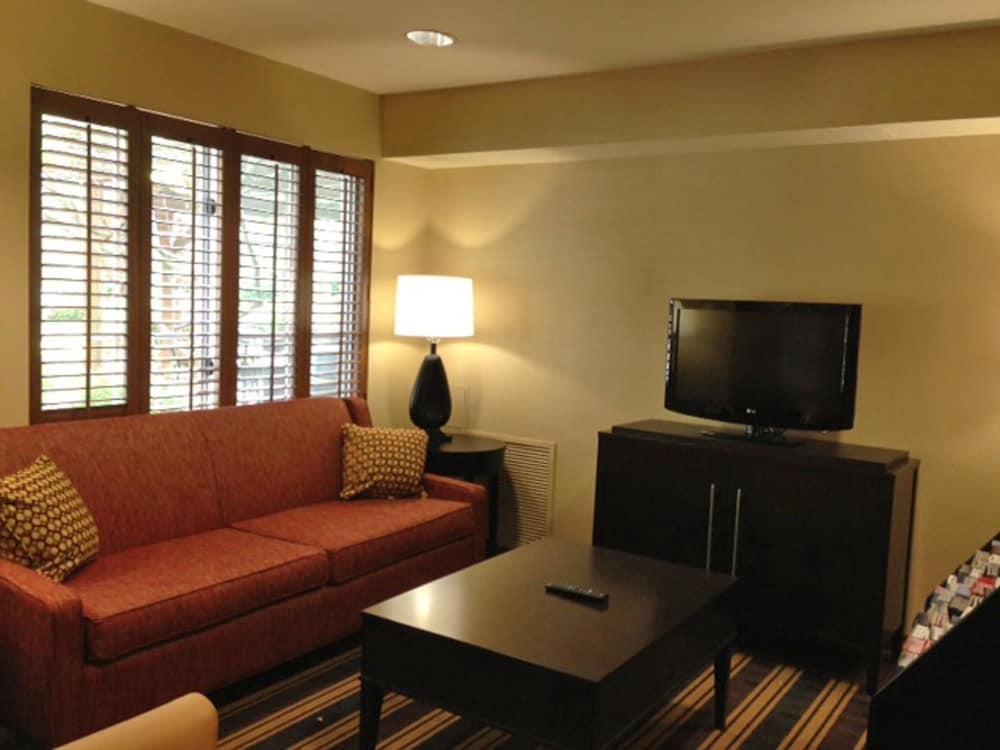 Extended Stay America Suites - Boston - Waltham - 52 4Th Ave Buitenkant foto