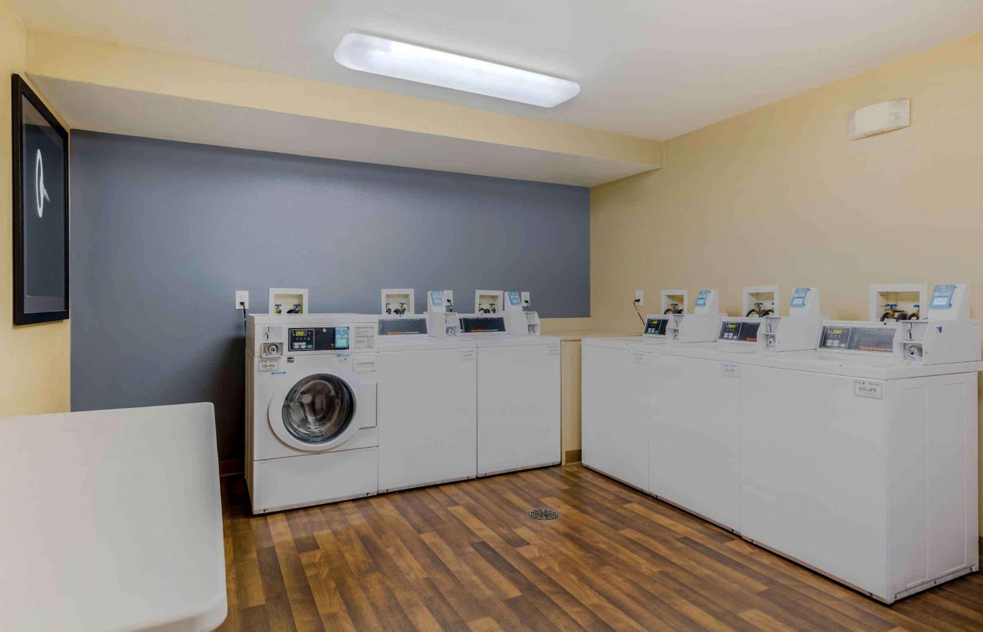 Extended Stay America Suites - Boston - Waltham - 52 4Th Ave Buitenkant foto