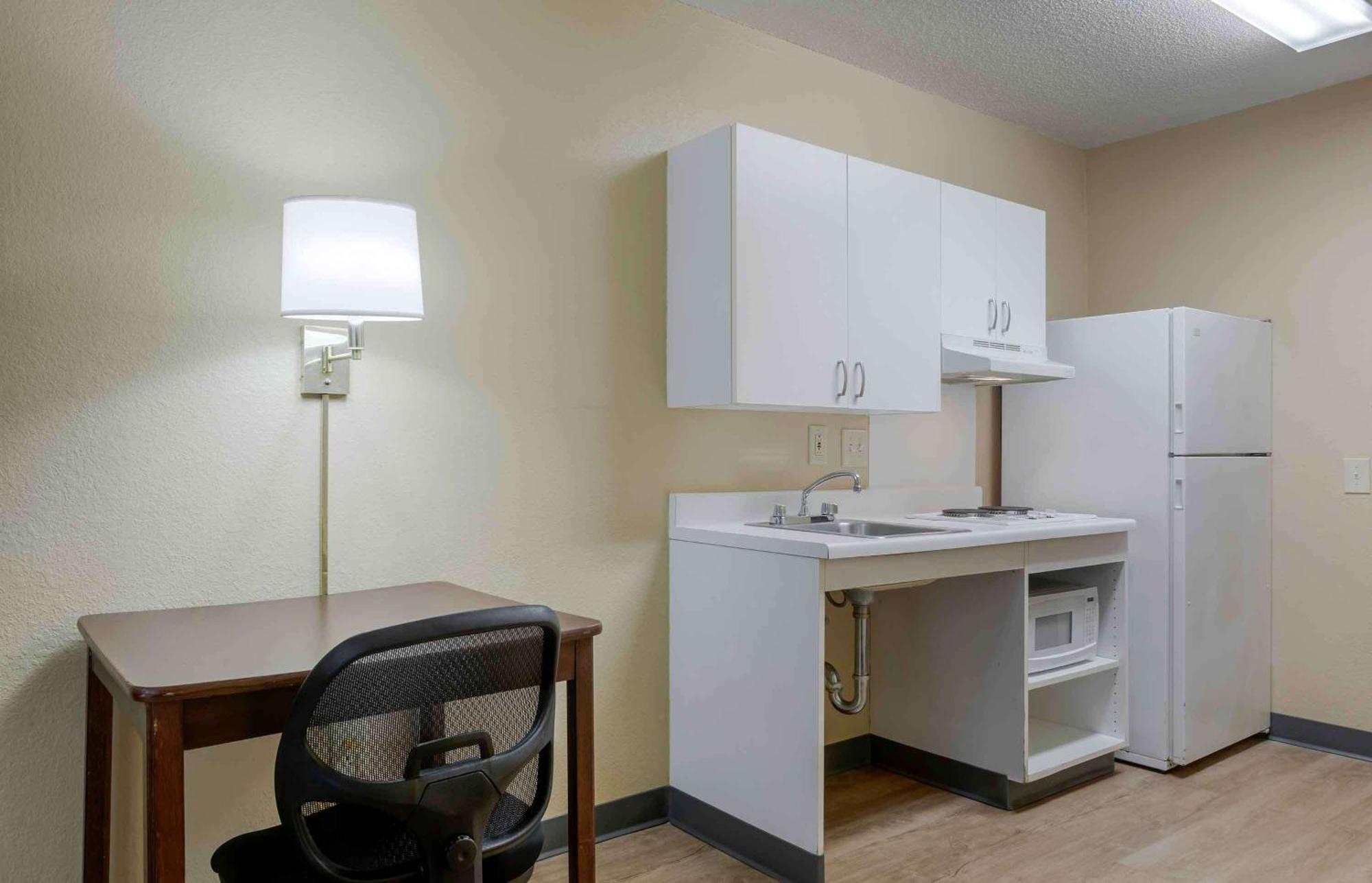 Extended Stay America Suites - Boston - Waltham - 52 4Th Ave Buitenkant foto