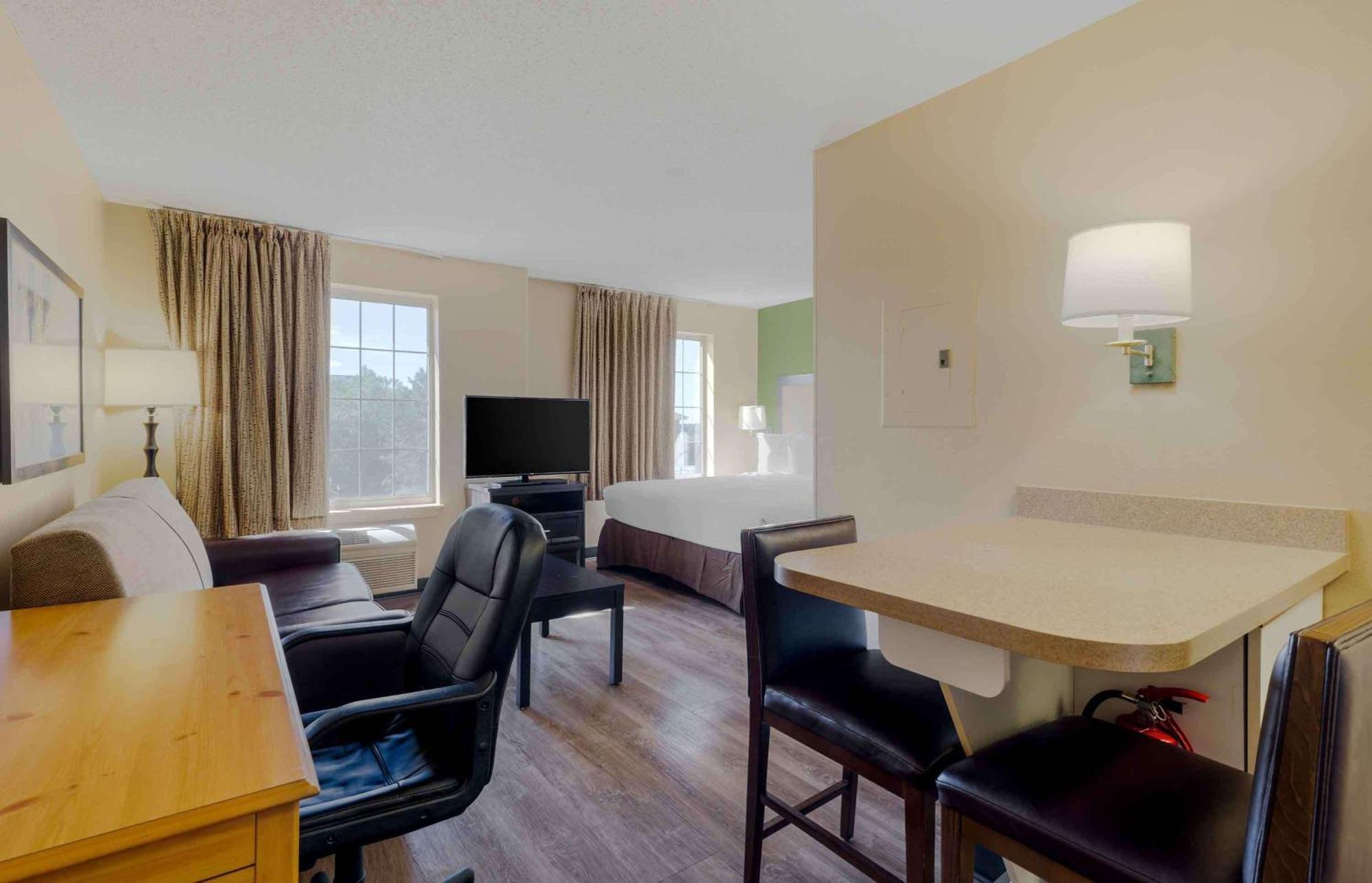 Extended Stay America Suites - Boston - Waltham - 52 4Th Ave Buitenkant foto