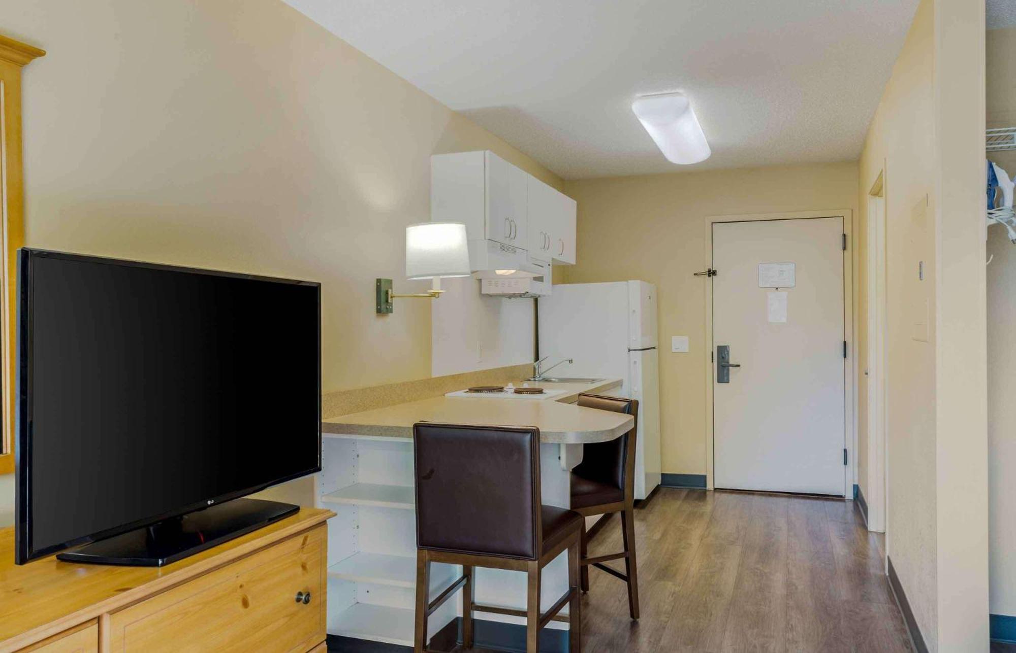 Extended Stay America Suites - Boston - Waltham - 52 4Th Ave Buitenkant foto