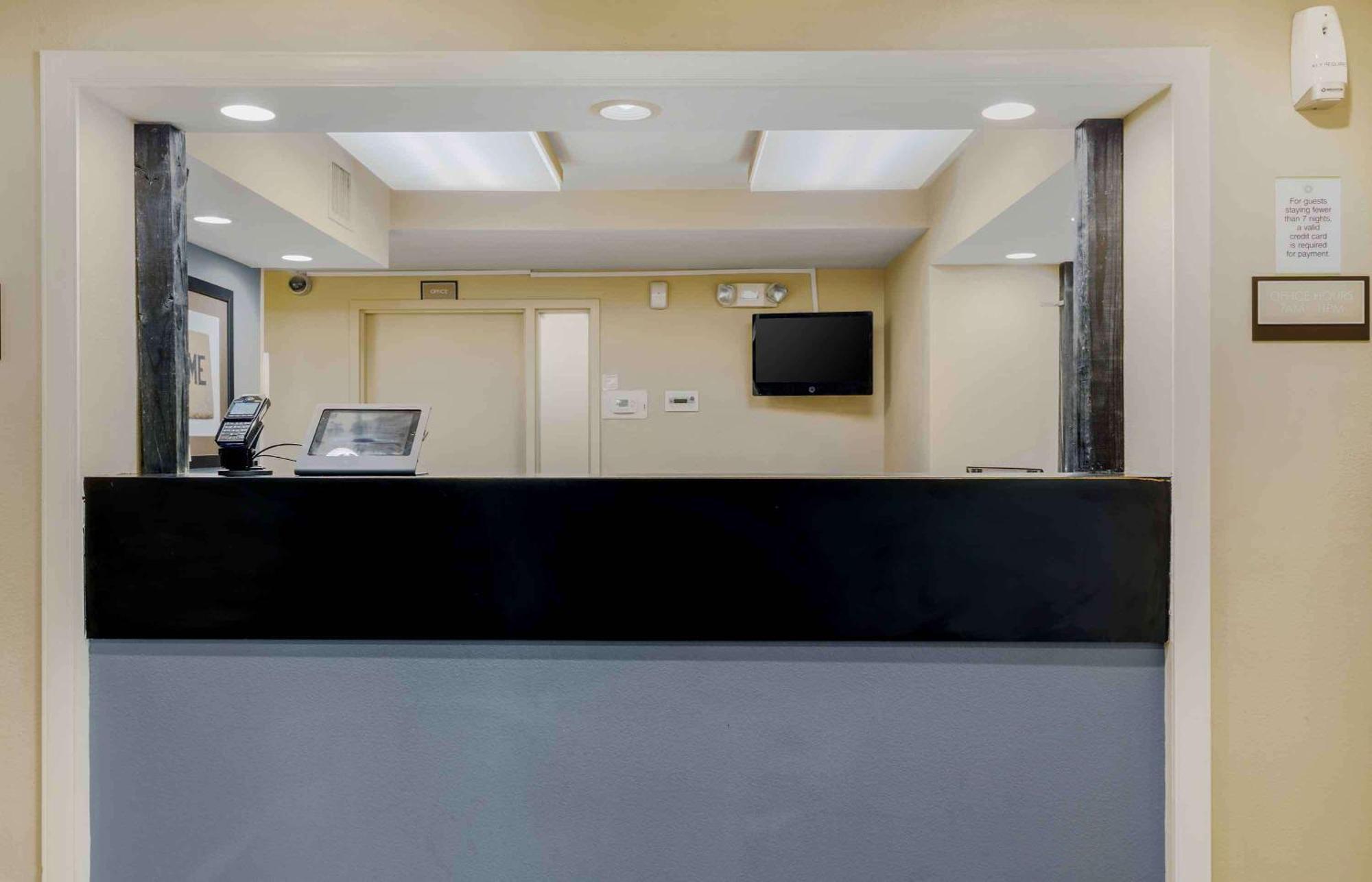 Extended Stay America Suites - Boston - Waltham - 52 4Th Ave Buitenkant foto