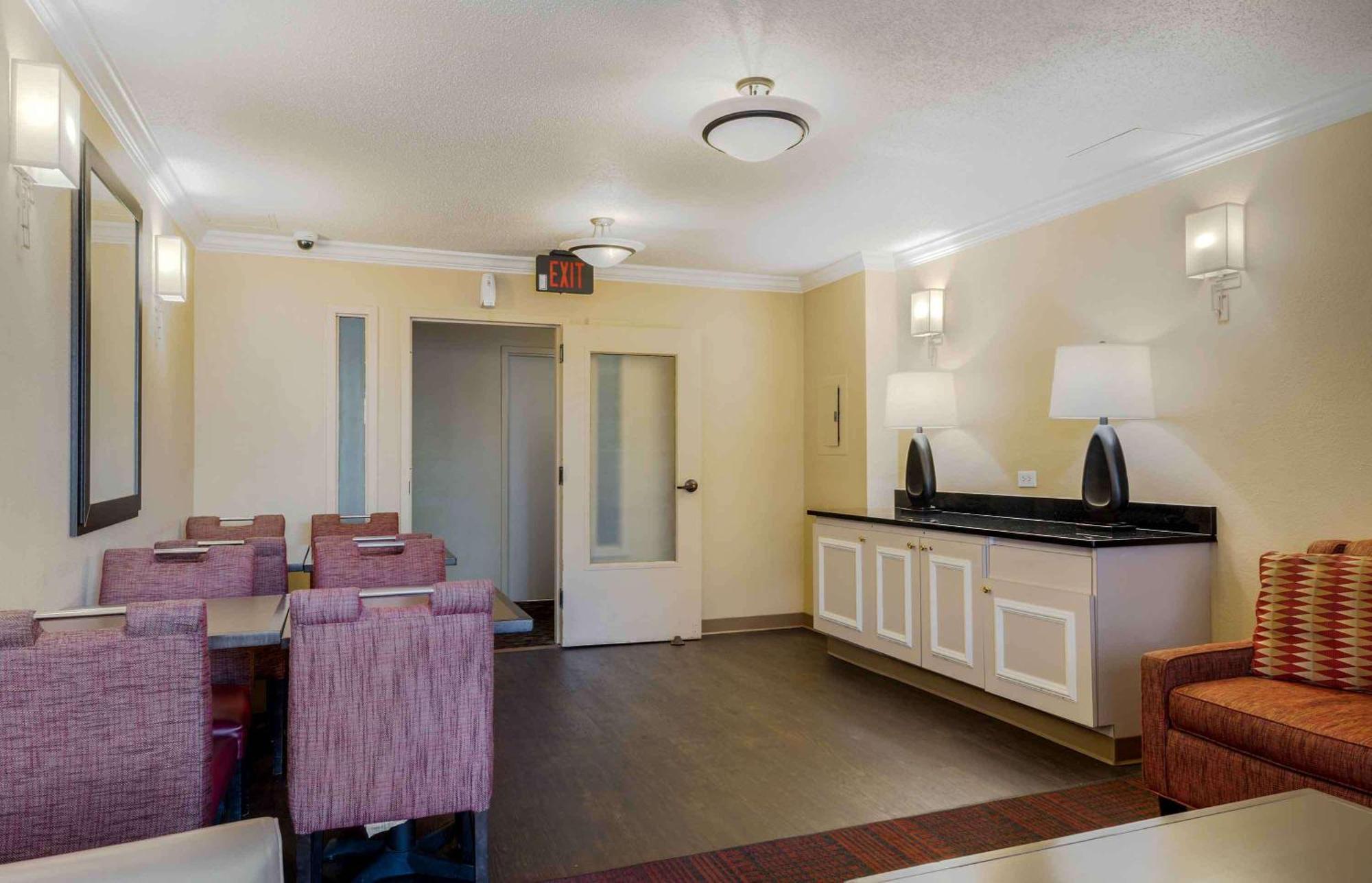 Extended Stay America Suites - Boston - Waltham - 52 4Th Ave Buitenkant foto