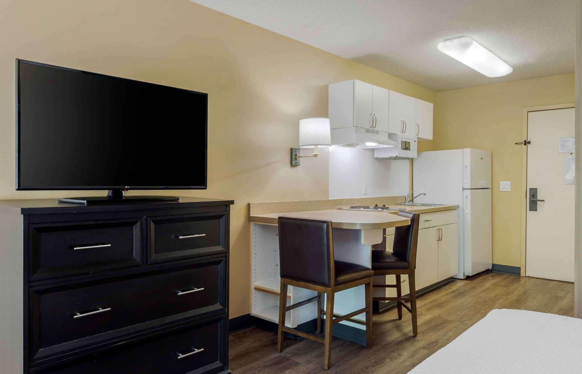 Extended Stay America Suites - Boston - Waltham - 52 4Th Ave Buitenkant foto